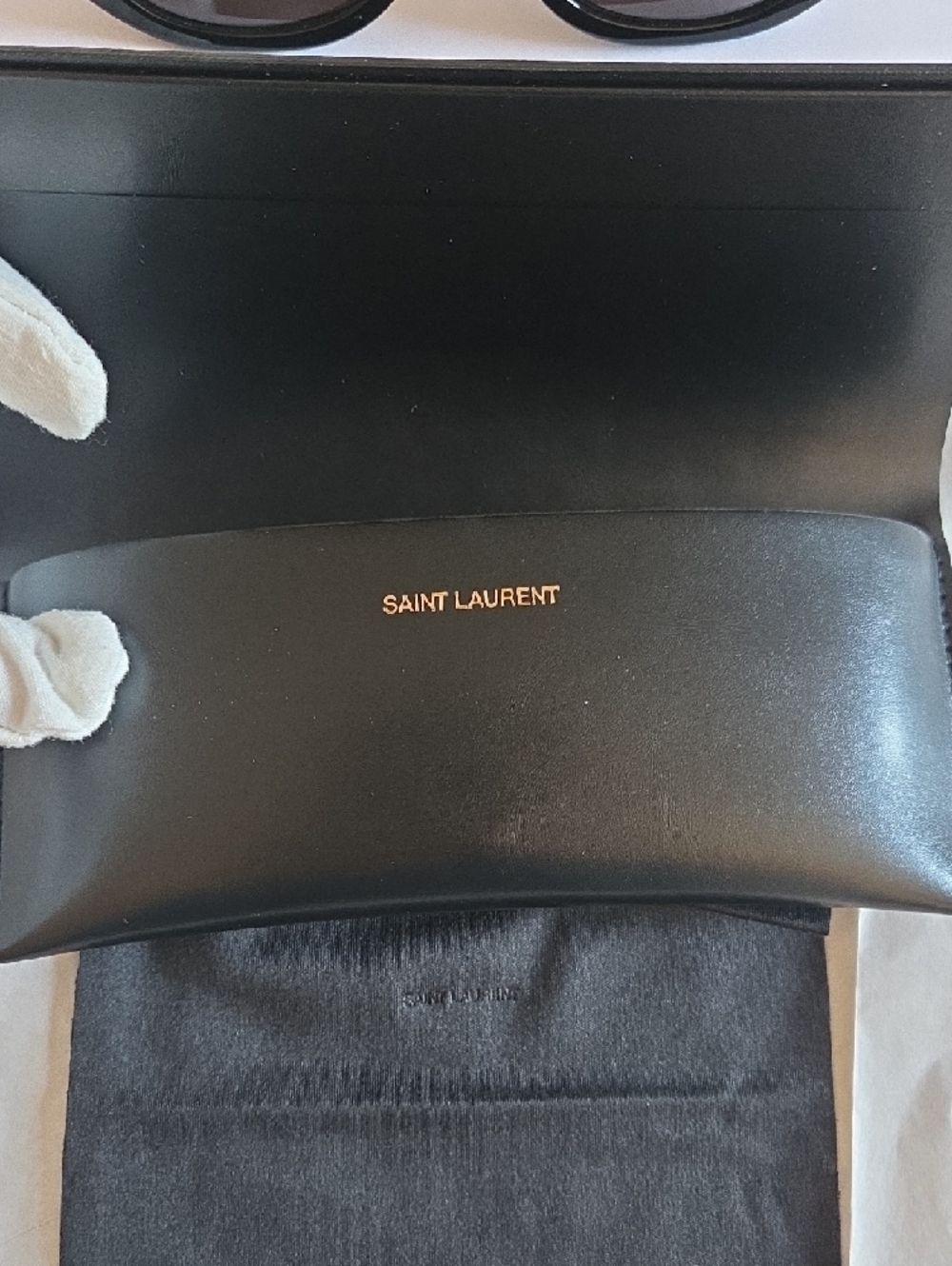 Saint Laurent Black Cat Eye Frame Sunglasses - Picture 4 of 11